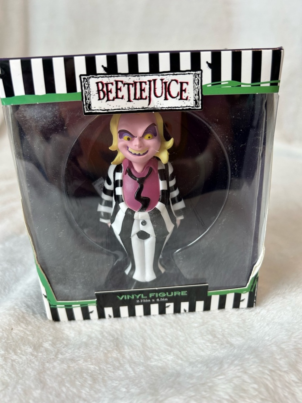 Source Unknown Beetlejuice Vinyl Figure - Black, White, Pink, Yellow, Green